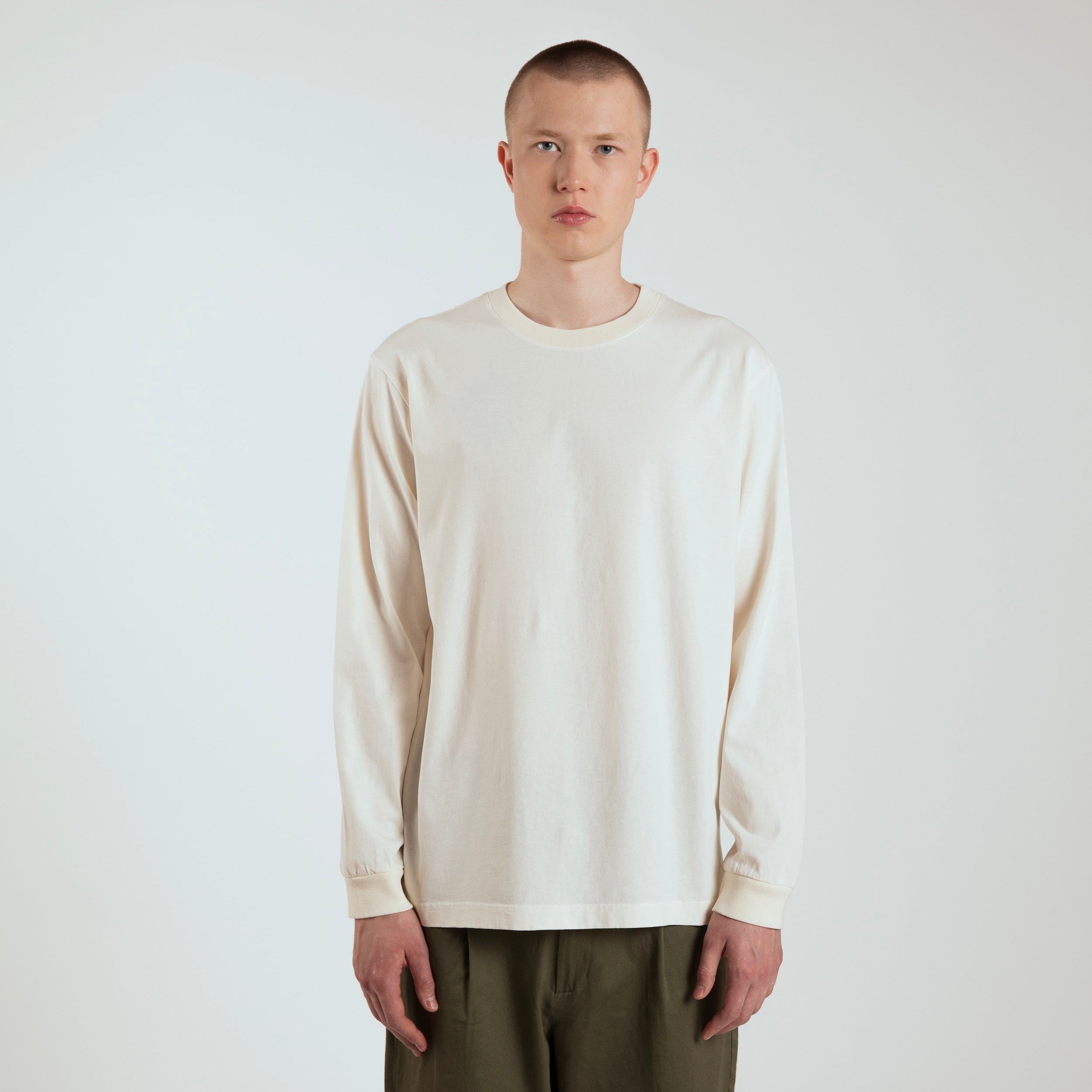 Long sleeve heavyweight blank t-shirt from ArchesGlobal.co, made in Europe.